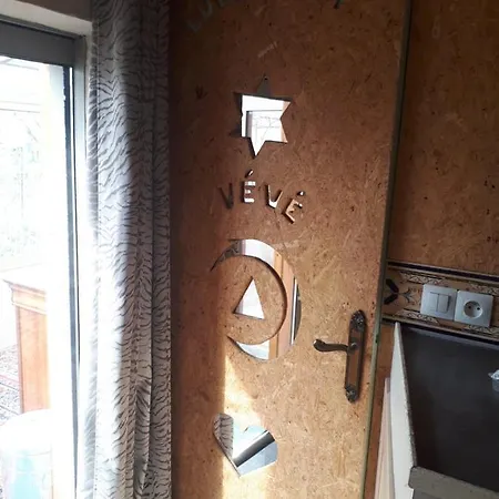 Ressource Au Chalet 게스트하우스 투르농쉬르론