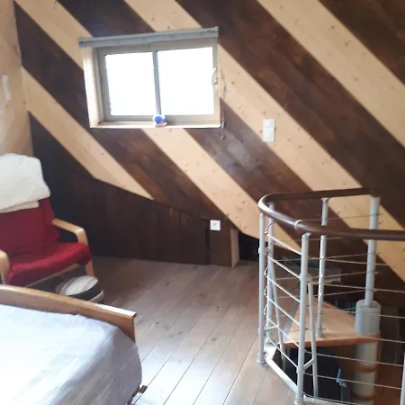 Ressource Au Chalet 게스트하우스 투르농쉬르론